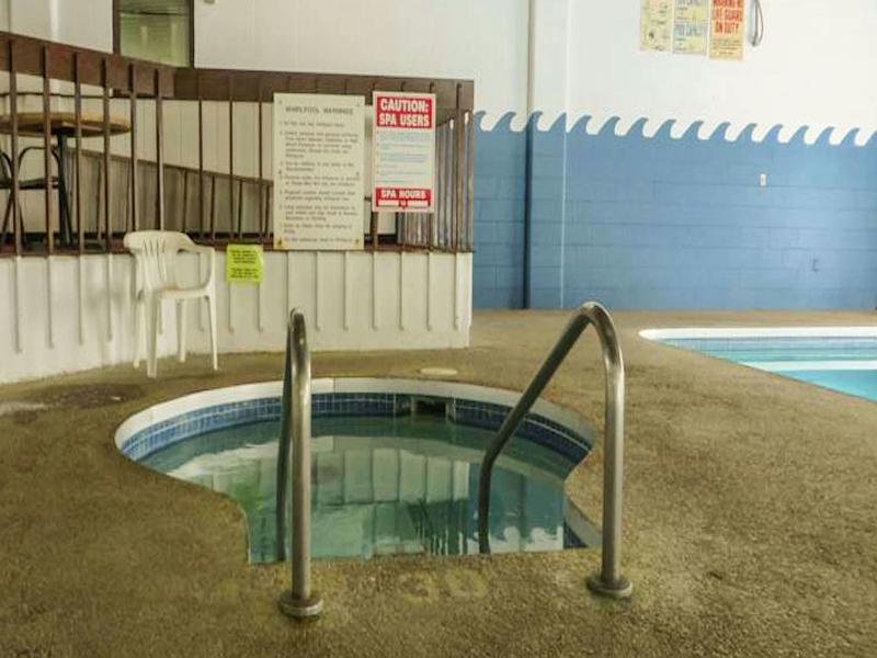 Voyageur Inn And Conference Center image