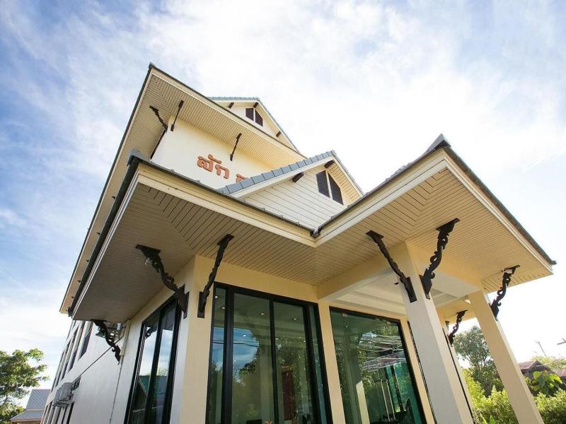 Saksuksmile Resort