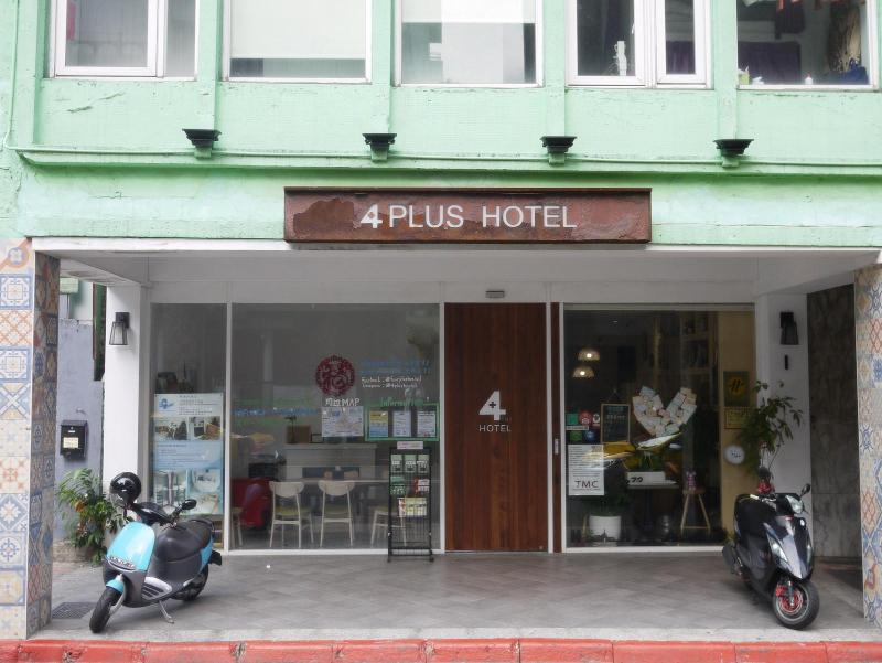 4Plus Hostel
