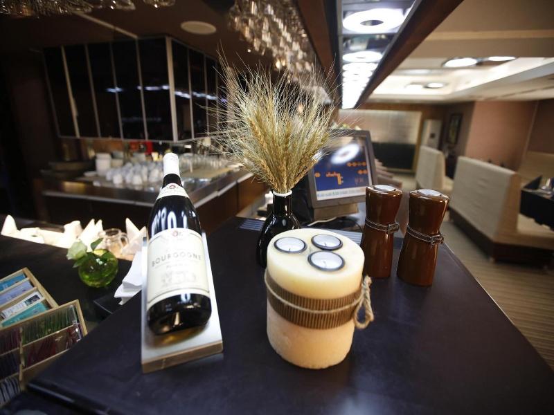 The Corporate Hotel image