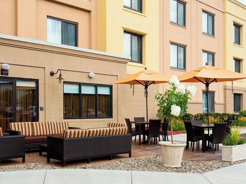 Courtyard By Marriott Binghamton