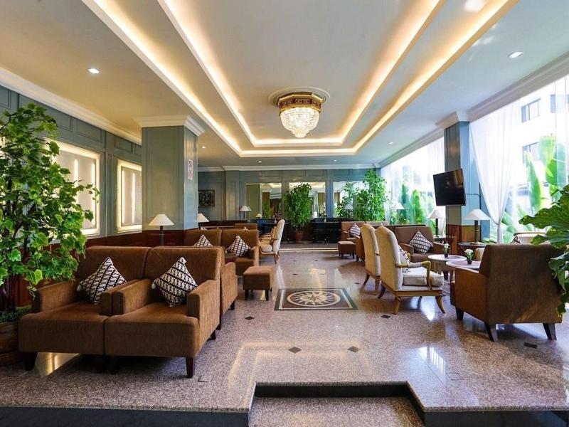 Johns Pardede International Hotel image