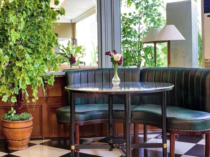 Johns Pardede International Hotel image