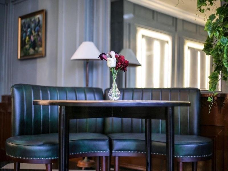 Johns Pardede International Hotel image