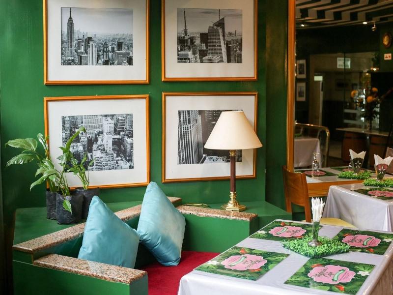 Johns Pardede International Hotel image