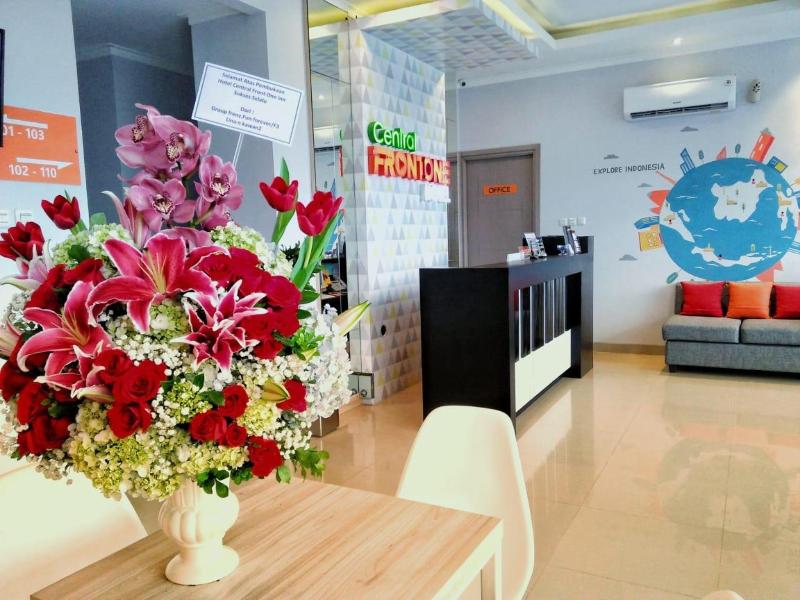 Central Front One Inn Jakarta Airport image