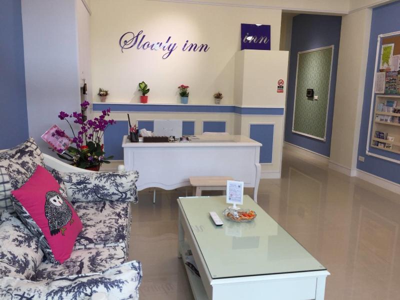 Slowly Inn image