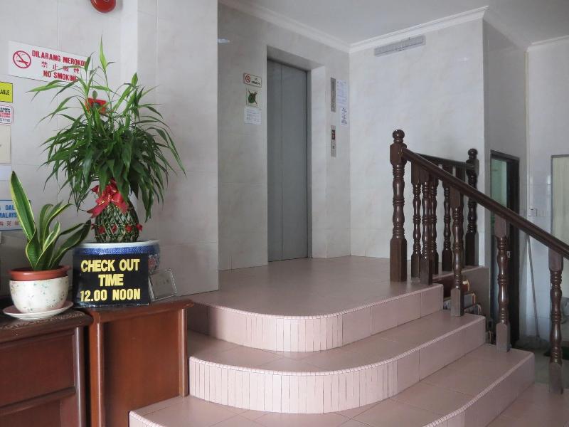 Wah May Hotel image