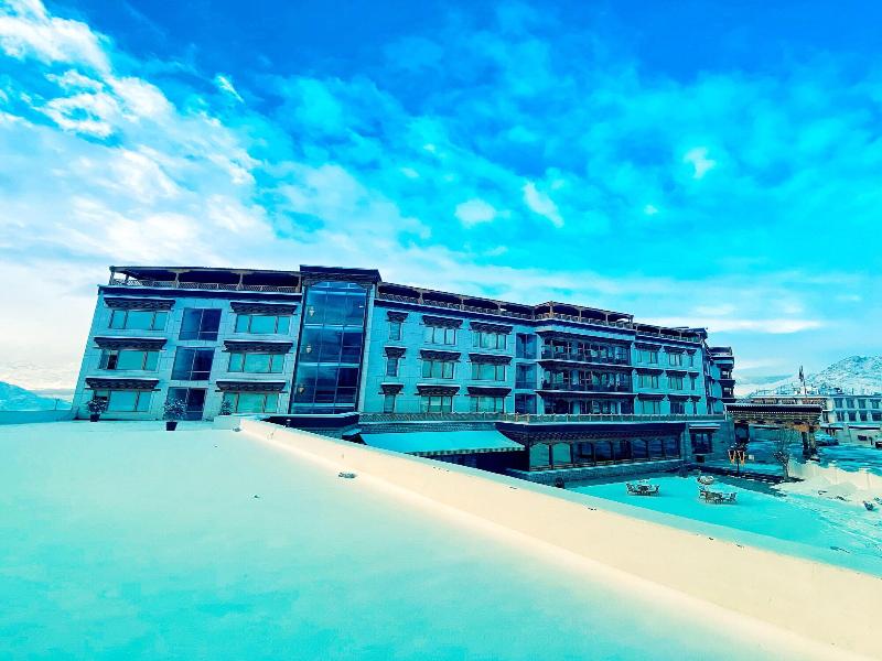 The Grand Dragon Hotel image