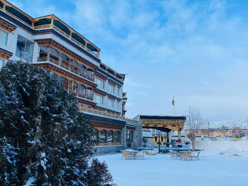 The Grand Dragon Hotel image