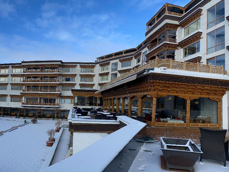 The Grand Dragon Hotel image