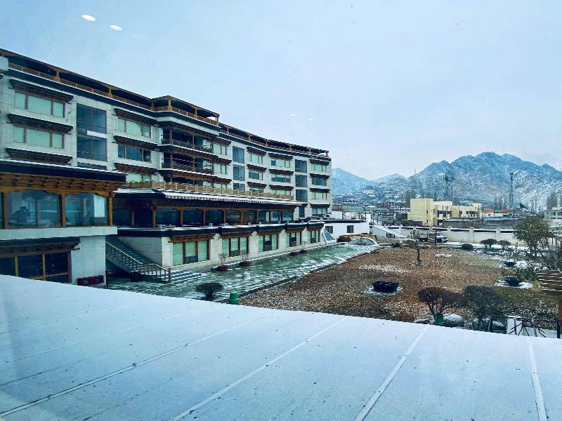 The Grand Dragon Hotel image
