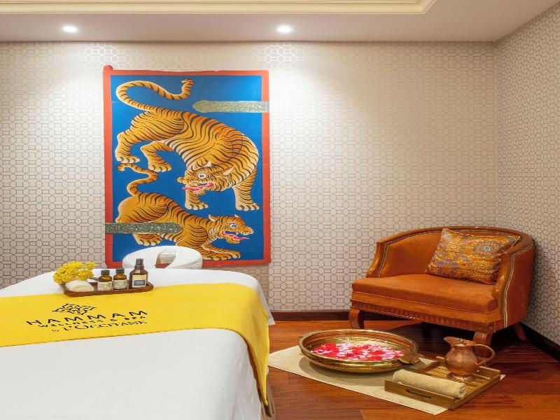 The Grand Dragon Hotel image