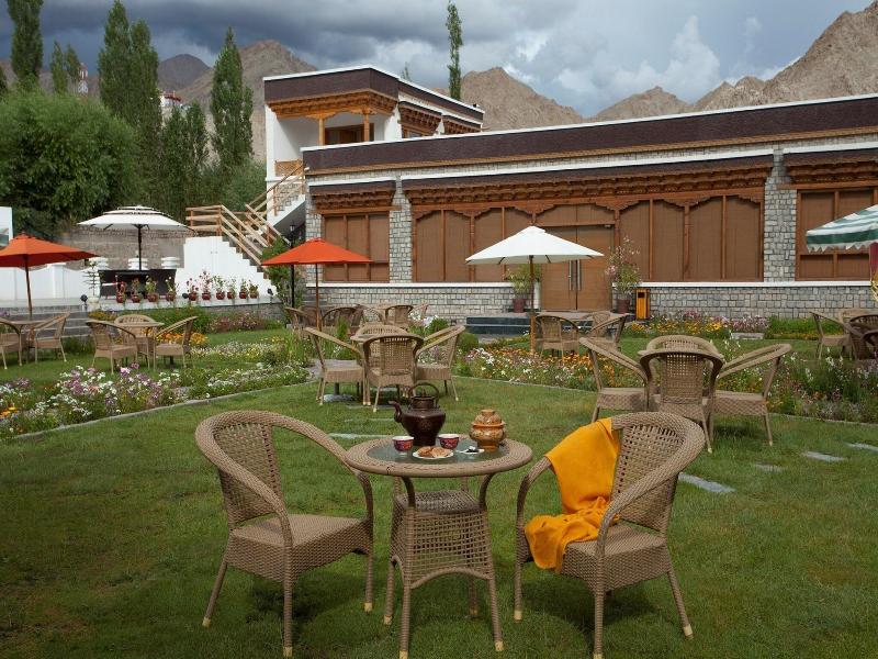 The Grand Dragon Hotel image
