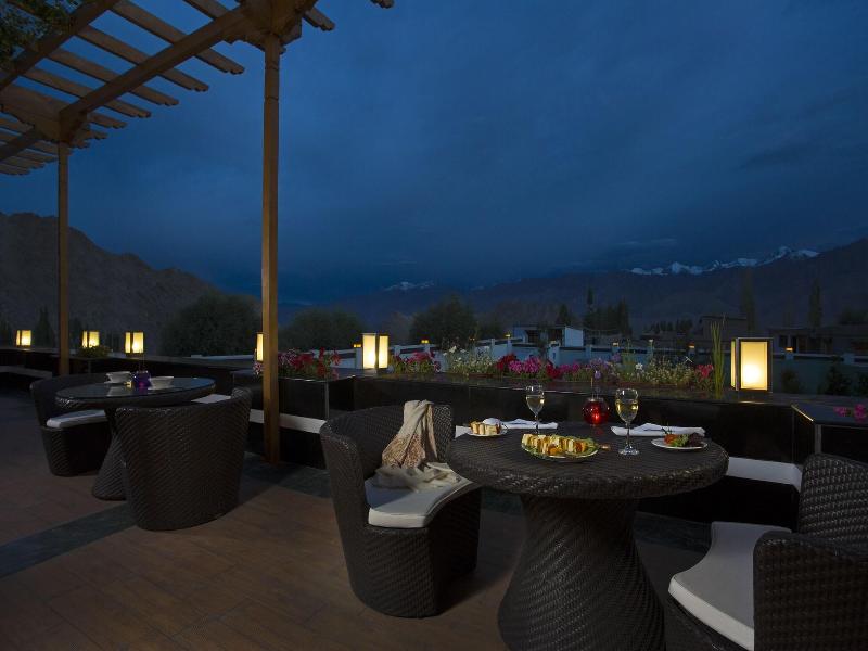 The Grand Dragon Hotel image