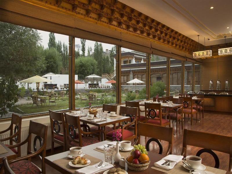 The Grand Dragon Hotel image