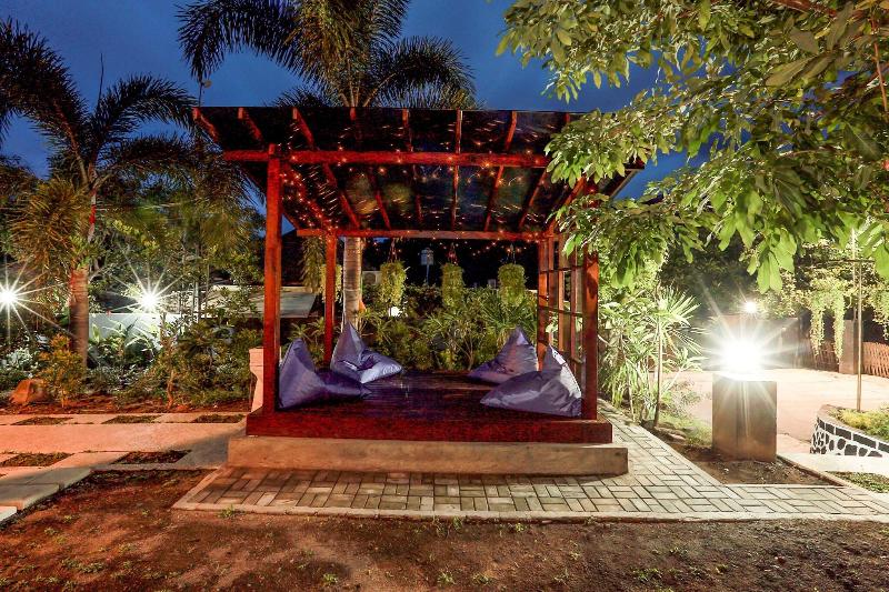 Nipah Pool Villas And Restaurant image