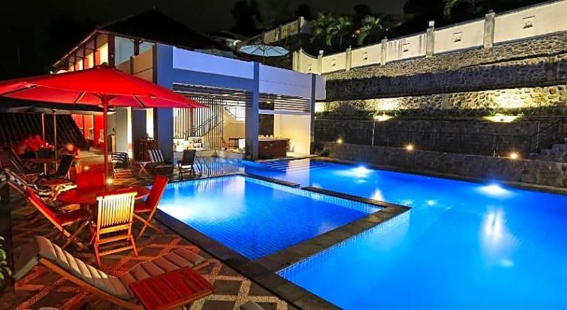 Jazz Senggigi Hotel image