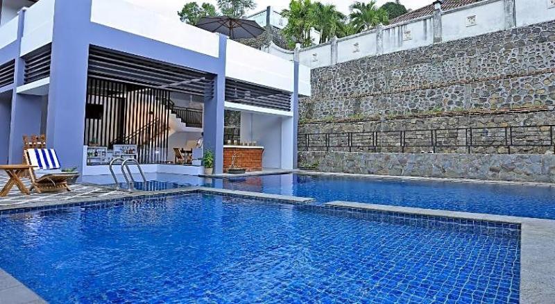 Jazz Senggigi Hotel image
