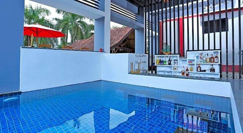 Jazz Senggigi Hotel image