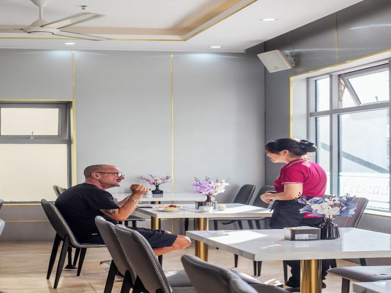 Richico Apartment And Hotel image
