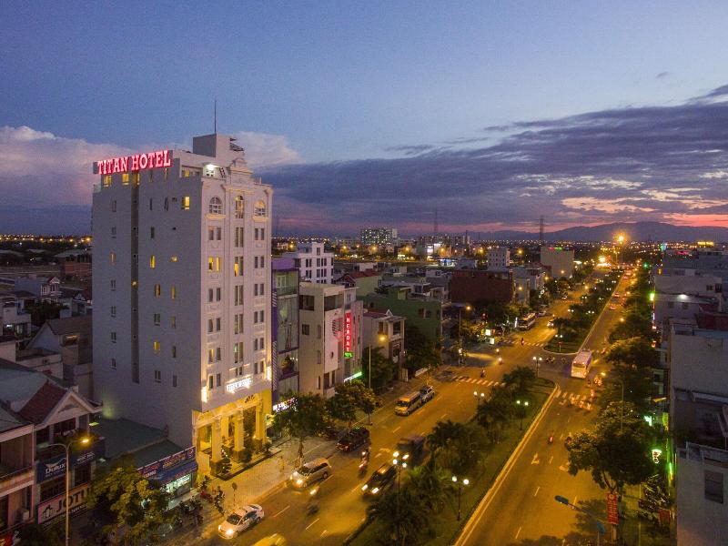 Titan Hotel image