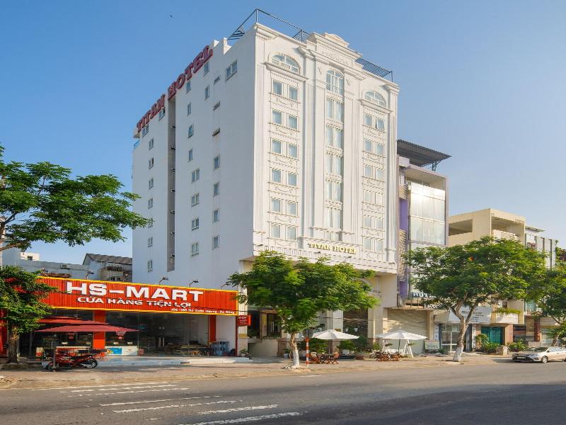 Titan Hotel image