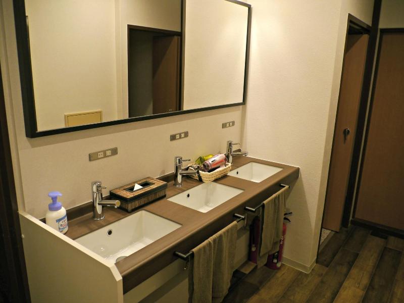 J Hoppers Hiroshima Guesthouse image
