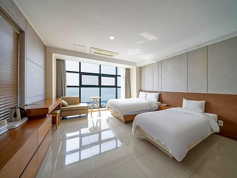 Wolmido Premiers Hotel image