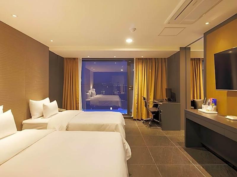 Wolmido Premiers Hotel image