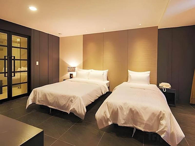 Wolmido Premiers Hotel image