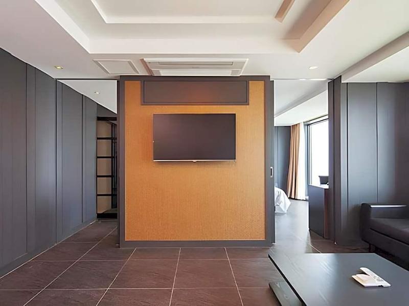 Wolmido Premiers Hotel image