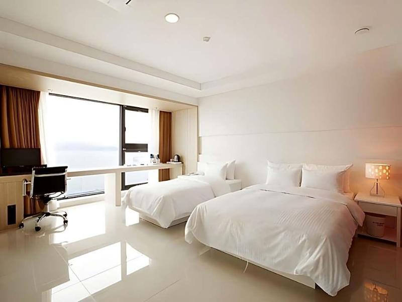 Wolmido Premiers Hotel image