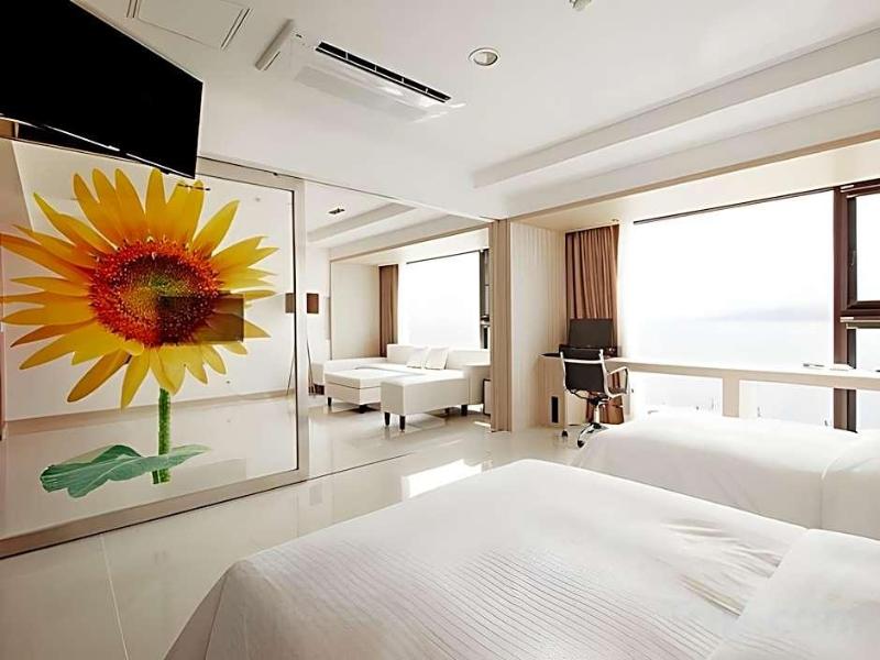 Wolmido Premiers Hotel image