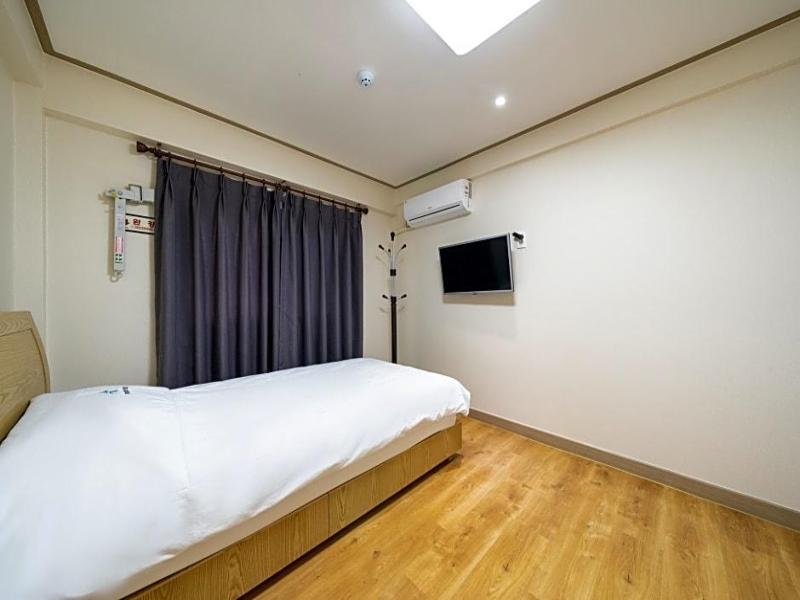 The Lucete Hotel image