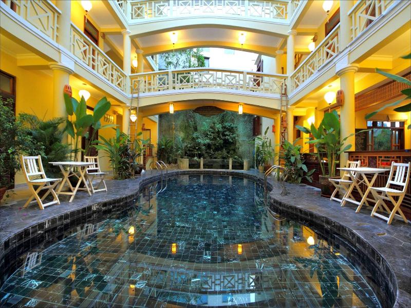 Thanh Van Hotel image