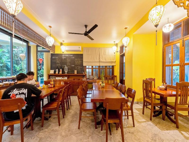 Thanh Van Hotel image