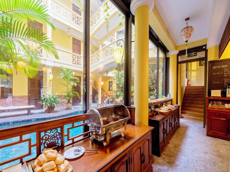 Thanh Van Hotel image