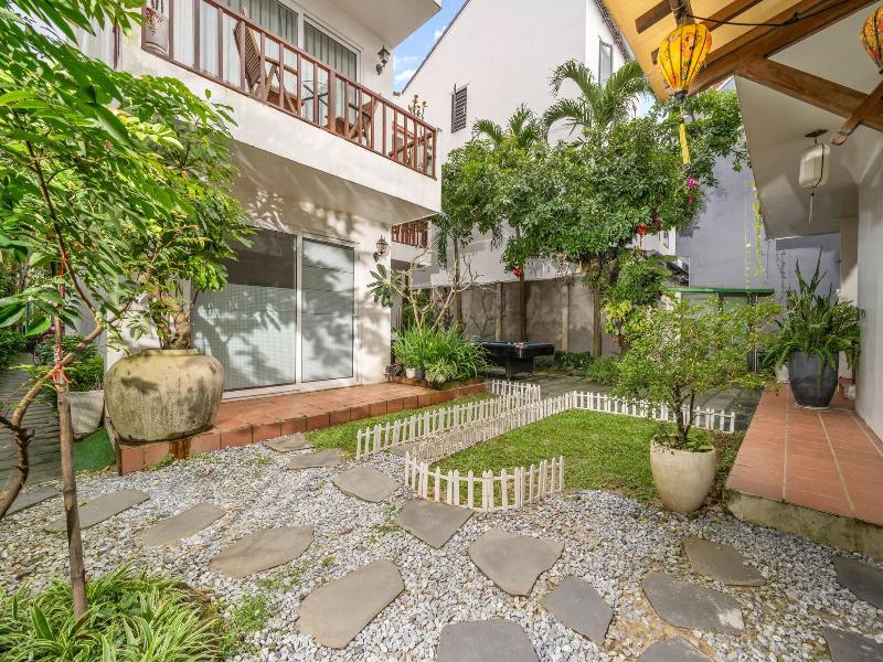 Ylang Garden Villa image