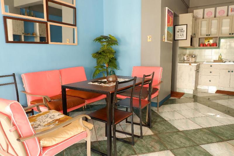 Country Living Hostel Tagaytay Center — main photo