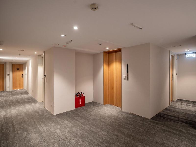 Hamilton Hotel image