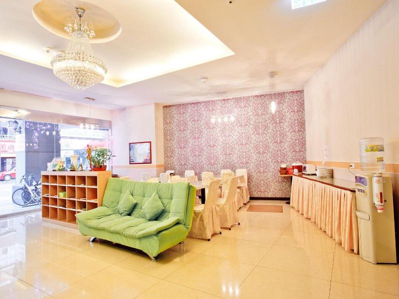 Green Park Commercial Hotel image