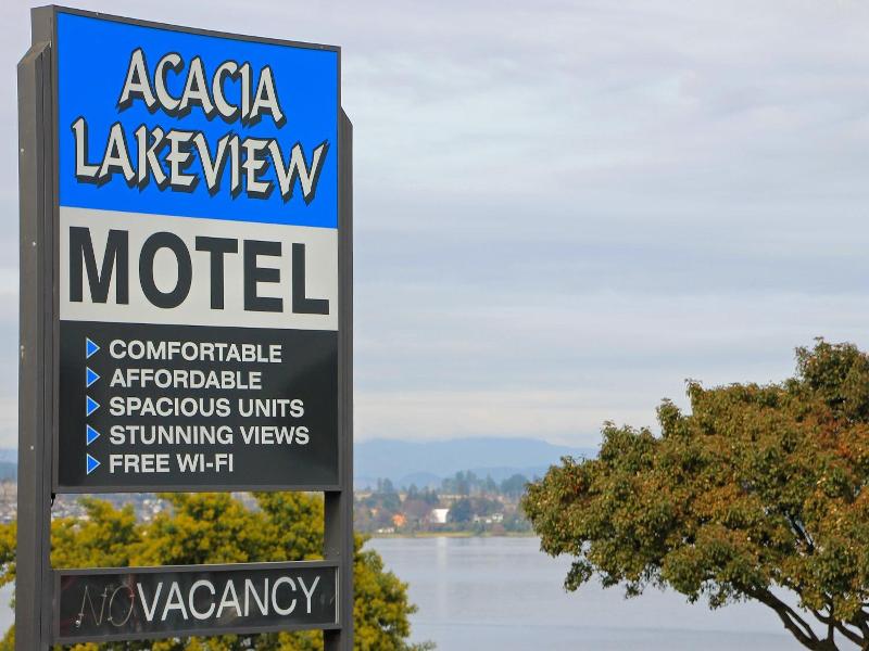 Acacia Lake View Motel image