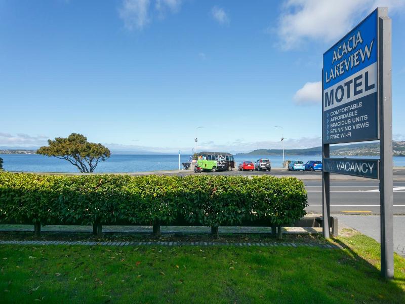 Acacia Lake View Motel image