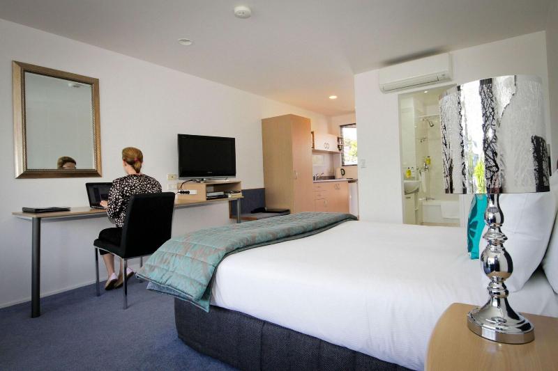 Baywatch Motor Inn image