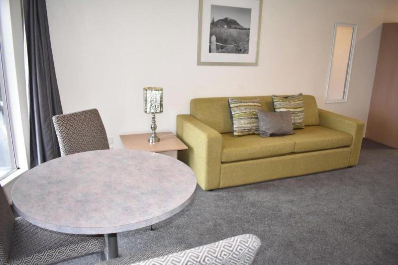 Baywatch Motor Inn image