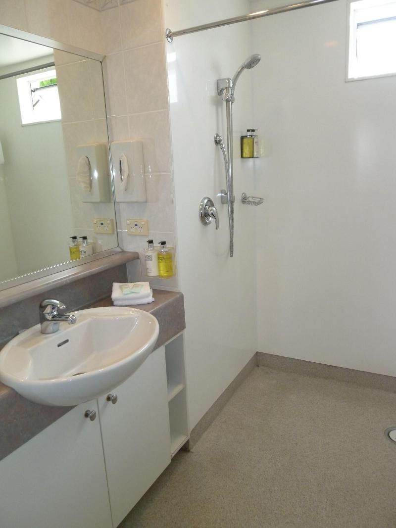 Baywatch Motor Inn image