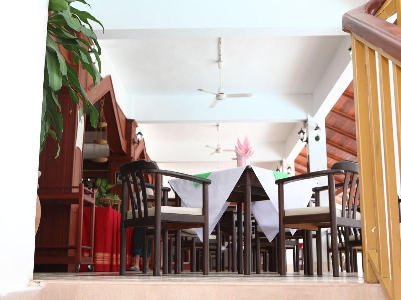 Vansana Hotel Vang Vieng image