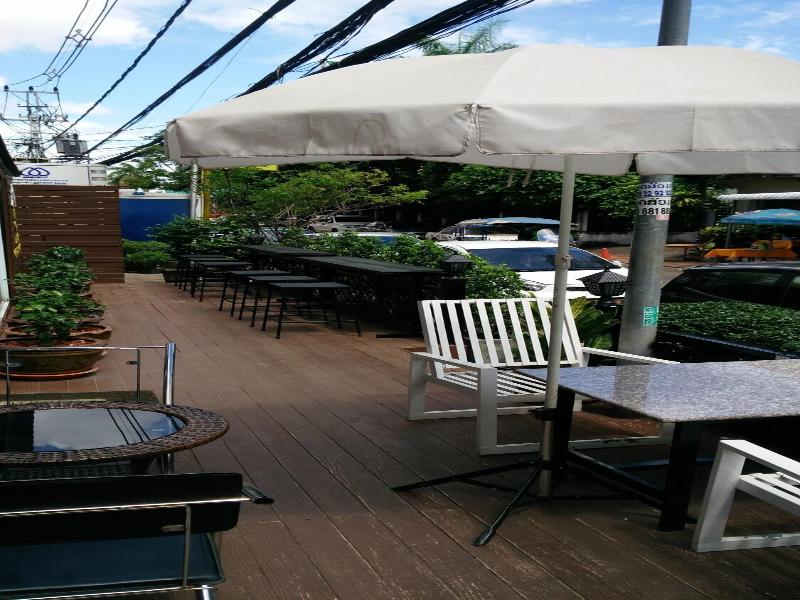 Mixok Inn image