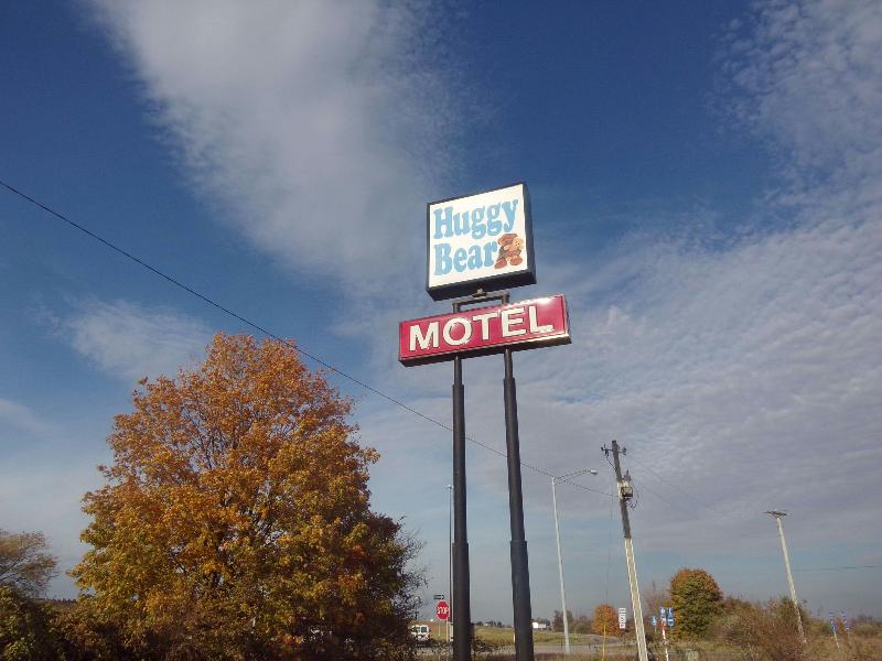Huggy Bear Motel Warren image